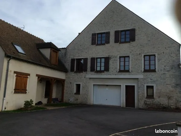 A vendre appartement T1 12m² à Château Landon 77570