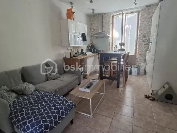 SUPERBE APPARTEMENT EN REZ-DE-JARDIN AVEC TERRASSE