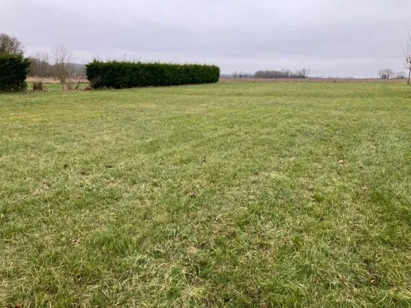 Terrain 1042 m²