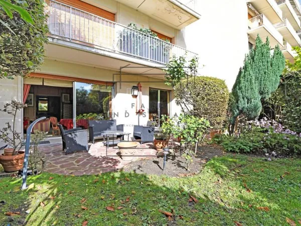APPARTEMENT 6P/4CH - FACE AU BOIS - REZ DE JARDIN