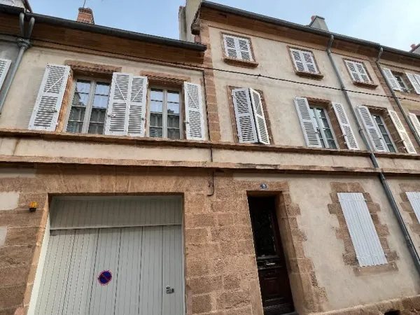MOULINS CENTRE BELLE MAISON 12 PIECES