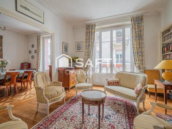 Appartement - 5 pièces - 125 m²