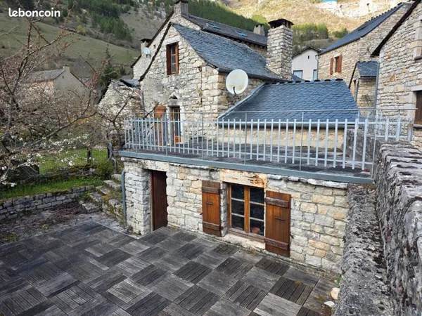 Maison dans les gorges
