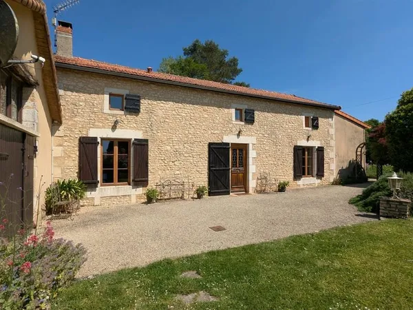 Maison 194 m², rénovation impeccable, magnifiquejardin