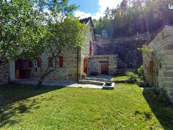 Maison de village avec jardin