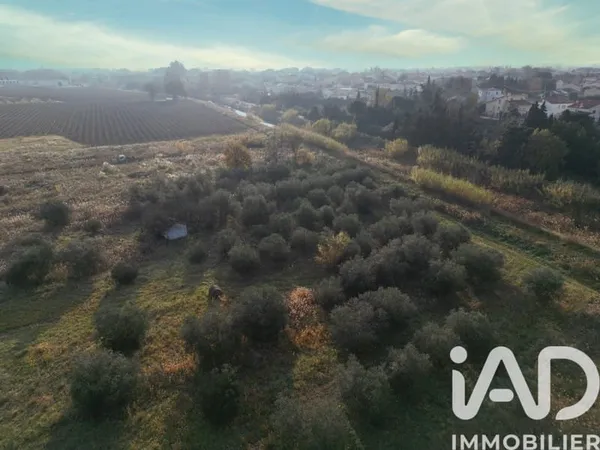 Terrain 5801 m²