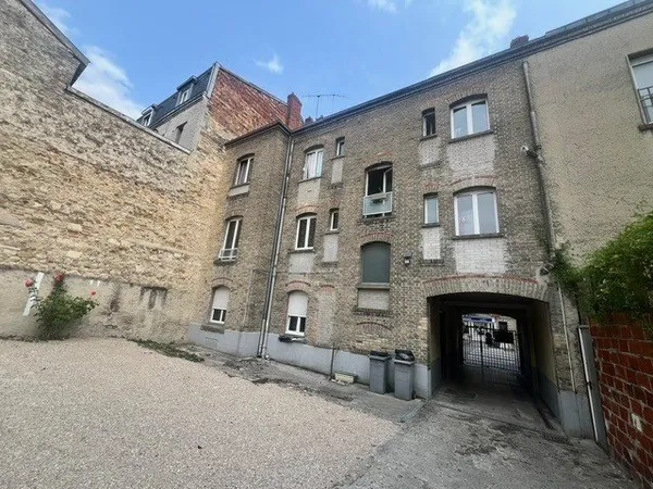 REIMS SECTEUR JAMIN - APPARTEMENT T4 de 68m2 + PARKING PRIVE