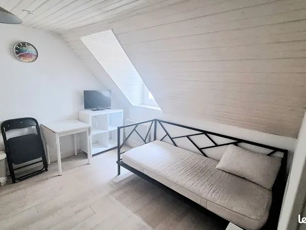 Petit studio meublé, en plein Centre-ville du Mans