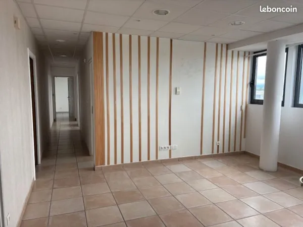 Bureaux 80 m² ANDREZIEUX BOUTHEON