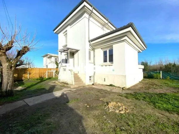 Ensemble Immobilier Saint Loubès 10 pièces 190 m²