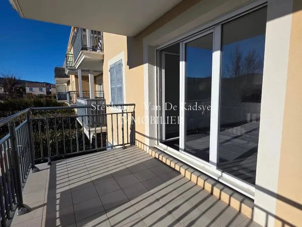 Appartement  49m² - 1 chambre - balcon - parking