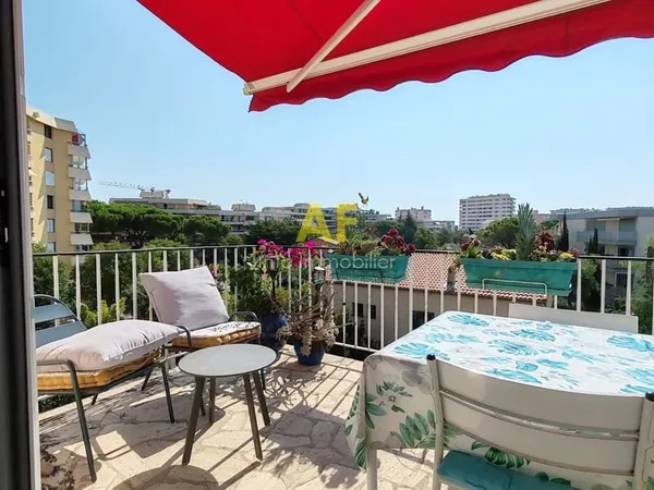 FREJUS PLAGE - APPARTEMENT 3 PIECES - ENSOLEILLE - 2 CAVES