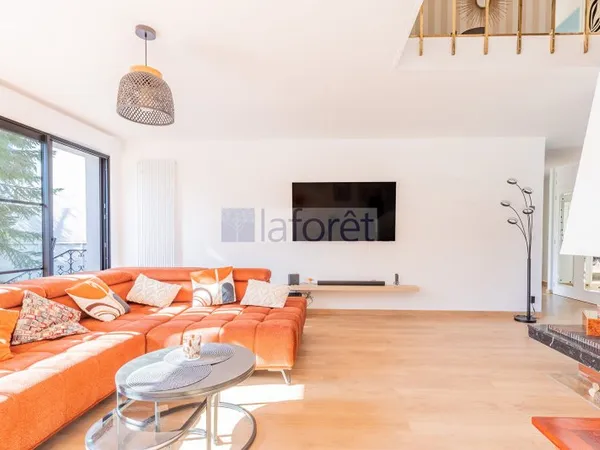 Maison 8 pièces 160 m²