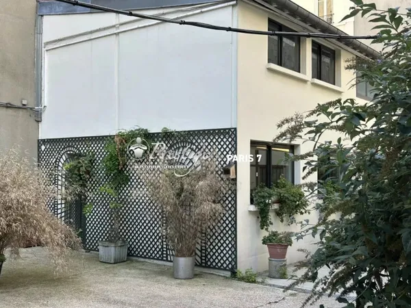 MAISON - 5 PIECES - Paris 18ème Guy Moquet