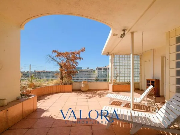 Vends T4 - 97m² - Marseille 8Ème 13008