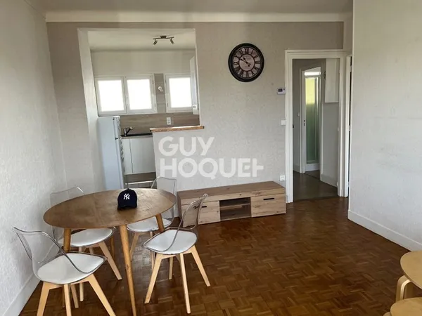 Appartement 2 pièces meublé lumineux avec balcon - Centre-ville de Louviers