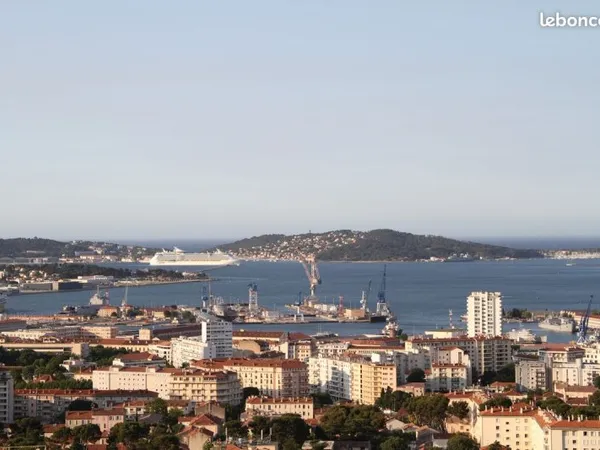 Maison sur Le Faron vue rade exceptionnelle Toulon