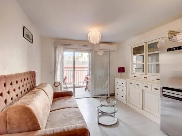 Studio 1 pièce 23 m²