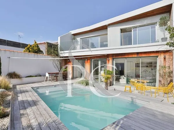 Maison 6 pièces 176 m²