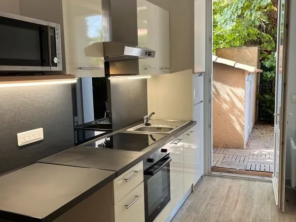 T2 QUARTIER BARBÈS - VALBOURDIN "Petit jardin"