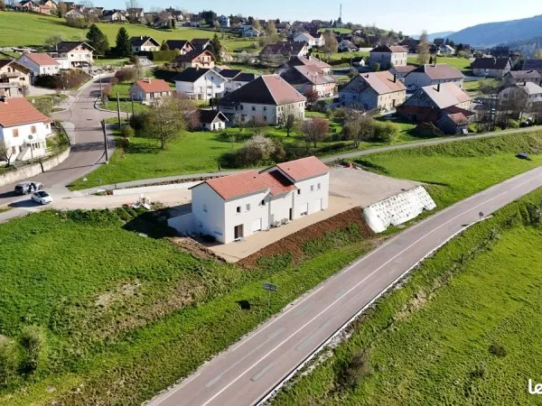 Terrain 1084 m² Maisons-du-Bois-Lièvremont