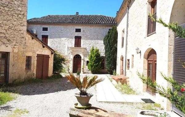 Maison 12 pièces 269 m²