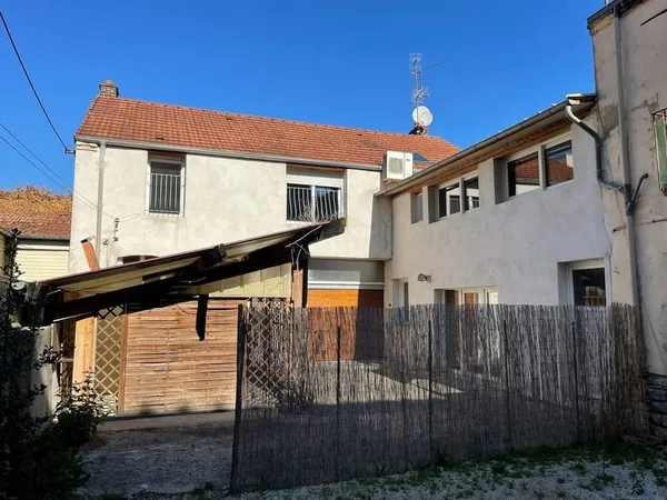 Immeuble avec 2 logements