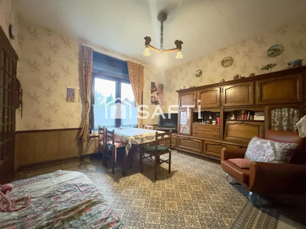 Maison de maître au charme authentique et beau potentiel