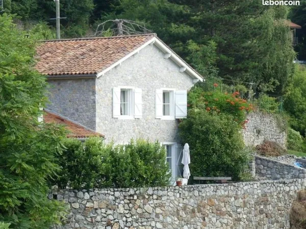 Propriété 8 pièces 201 m²