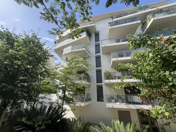 À vendre T3 avec grande terrasse de 22M2,- Résidence Hélénis récente Secteur Millénaire