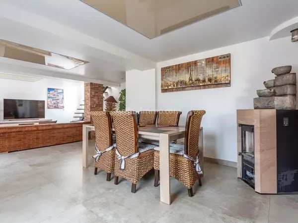 Maison 6 pièces 156 m²