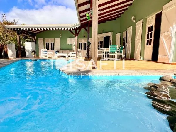 Superbe villa T4 de plain-pied aux normes PMR + piscine