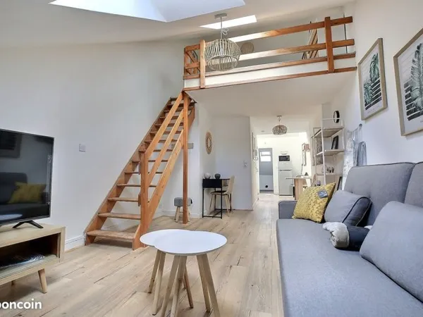 T2 duplex entièrement meublé