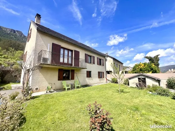 Maison 8 pièces 160 m²