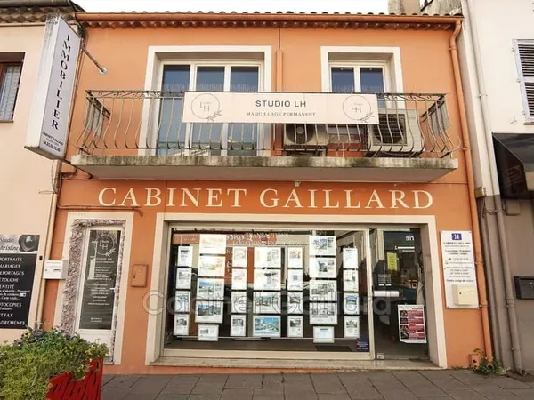 Local professionnel 3 pièces 47 m²