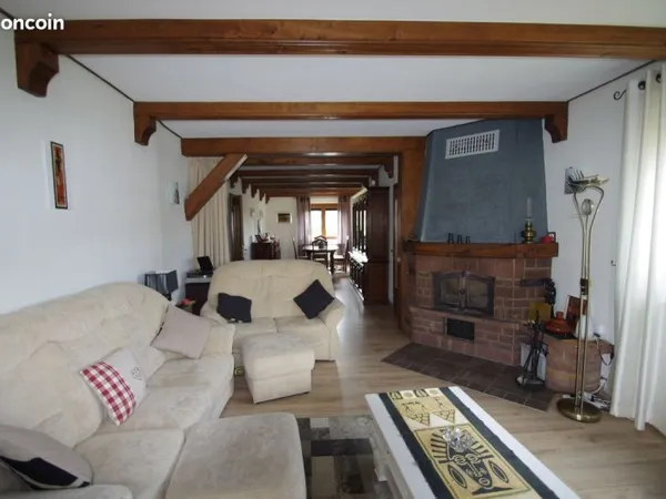 Maison entièrement rénovée avec 3 logements