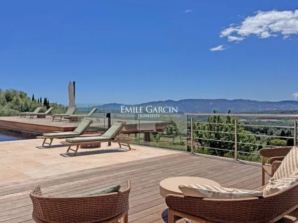A louer Cote d'Azur, villa contemporaine, Plascassier, piscine, ascenseur