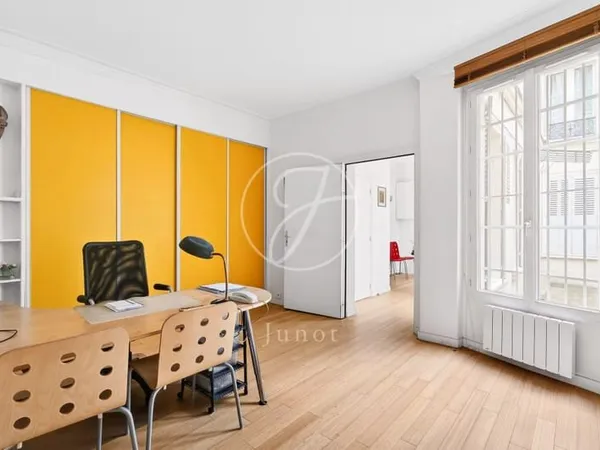 Paris 17e - VILLIERS / PARC MONCEAU - Appartement à vendre - 2 pièces - 43,20m² Carrez - 1 chambre.