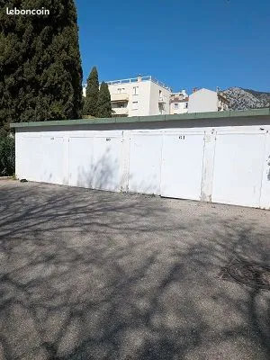 Garage fermé sécurisé dans residence TOULON CENTRE/EST