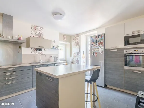 Maison 6 pièces 162 m²