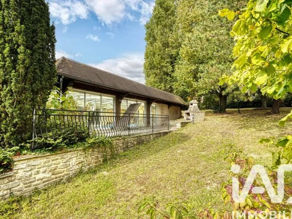 Terrain constructible 1461 m²