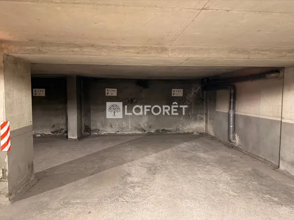 Parking 13 m²
