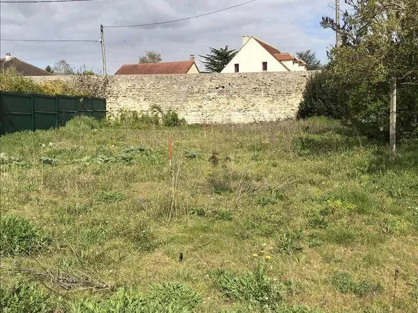 Terrain 588 m²