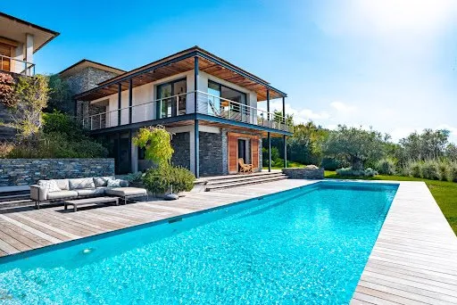 Maison 7 pièces 350 m²