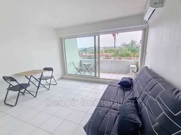 Studio 1 pièce 18 m²