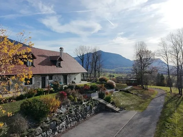 Maison 7 pièces 301 m²