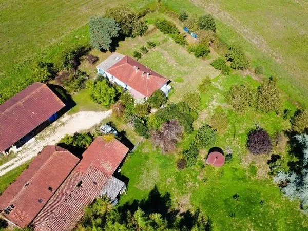 Maison de campagne T4 de 87 m² sur 7 753 m² de terrain à Lagraulet-du-Gers