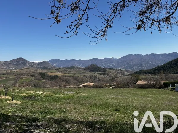 Terrain 1226 m²