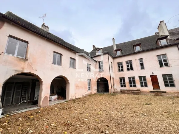 AUTUN - ANCIEN HOTEL PARTICULIER !