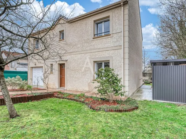 Maison Neuilly Plaisance indépendante -6 pièce(s) 130m2 - Terrain 452 m2- Double accès